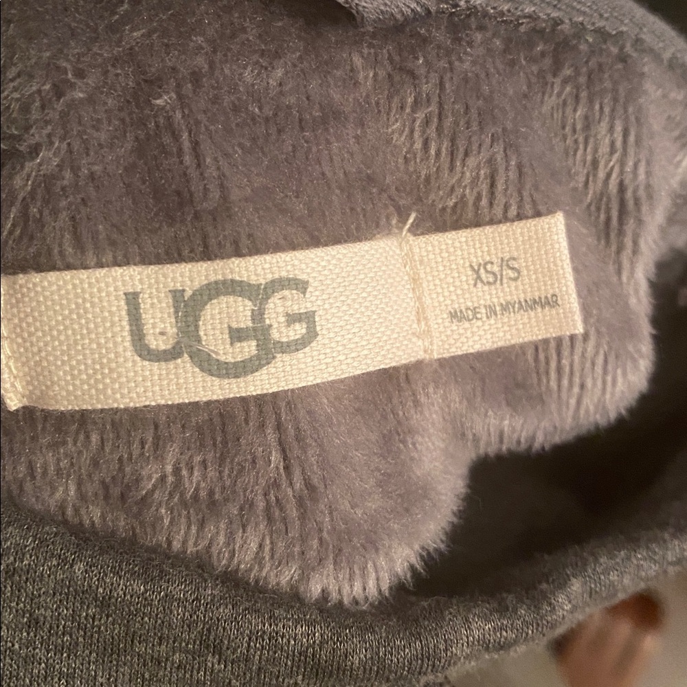 UGG Australian pichot turtleneck poncho XS/Small - Picture 9 of 12